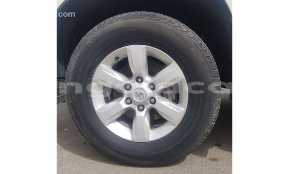 Comprar Importar Toyota Land Cruiser Branco Carro em Import - Dubai em Bengo Province Comprar Importar Toyota Land Cruiser Branco Carro em Import - Dubai em Bengo Province