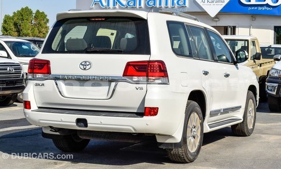 Buy Import Toyota Land Cruiser White Car in Import - Dubai in Bengo Province Buy Import Toyota Land Cruiser White Car in Import - Dubai in Bengo Province