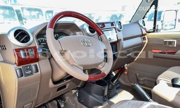 Comprar Importar Toyota Land Cruiser Bege Carro em Import - Dubai em Bengo Province Comprar Importar Toyota Land Cruiser Bege Carro em Import - Dubai em Bengo Province