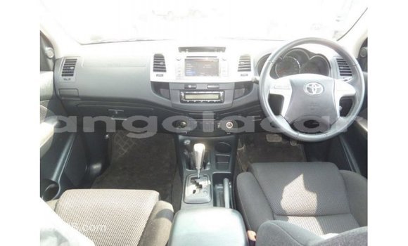 Comprar Importar Toyota Hilux Branco Carro em Import - Dubai em Bengo Province Comprar Importar Toyota Hilux Branco Carro em Import - Dubai em Bengo Province