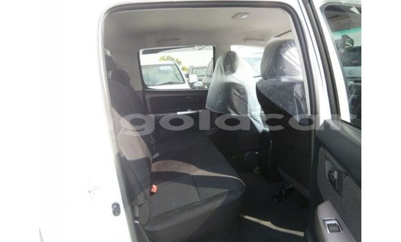 Comprar Importar Toyota Hilux Branco Carro em Import - Dubai em Bengo Province Comprar Importar Toyota Hilux Branco Carro em Import - Dubai em Bengo Province