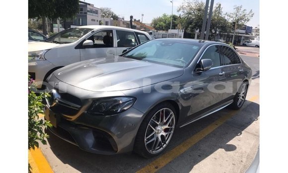 Comprar Importar Mercedes-Benz 190 Outro Carro em Import - Dubai em Bengo Province Comprar Importar Mercedes-Benz 190 Outro Carro em Import - Dubai em Bengo Province