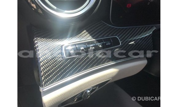 Comprar Importar Mercedes-Benz 190 Outro Carro em Import - Dubai em Bengo Province Comprar Importar Mercedes-Benz 190 Outro Carro em Import - Dubai em Bengo Province