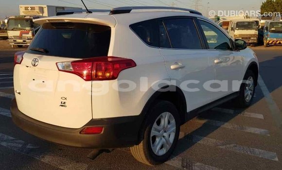 Comprar Importar Toyota RAV4 Branco Carro em Import - Dubai em Bengo Province Comprar Importar Toyota RAV4 Branco Carro em Import - Dubai em Bengo Province
