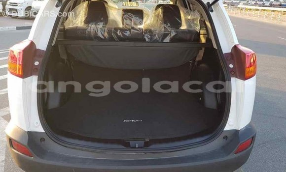 Comprar Importar Toyota RAV4 Branco Carro em Import - Dubai em Bengo Province Comprar Importar Toyota RAV4 Branco Carro em Import - Dubai em Bengo Province