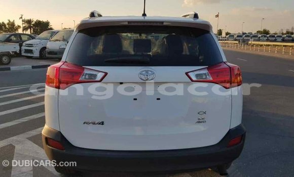 Comprar Importar Toyota RAV4 Branco Carro em Import - Dubai em Bengo Province Comprar Importar Toyota RAV4 Branco Carro em Import - Dubai em Bengo Province