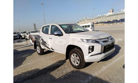 Buy Import Mitsubishi L200 White Car in Import - Dubai in Bengo Province Buy Import Mitsubishi L200 White Car in Import - Dubai in Bengo Province