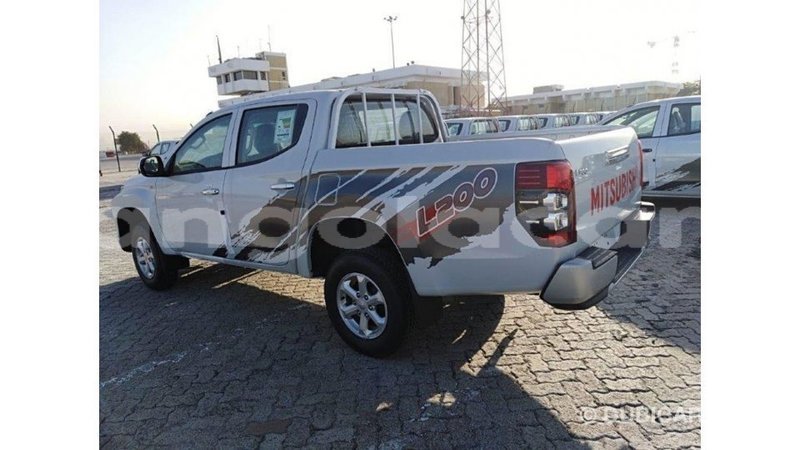 Big with watermark mitsubishi l200 bengo province import dubai 7682