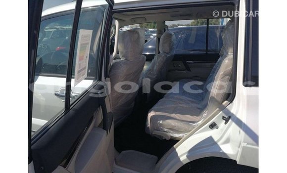 Comprar Importar Mitsubishi Pajero Branco Carro em Import - Dubai em Bengo Province Comprar Importar Mitsubishi Pajero Branco Carro em Import - Dubai em Bengo Province
