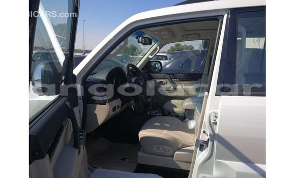 Comprar Importar Mitsubishi Pajero Branco Carro em Import - Dubai em Bengo Province Comprar Importar Mitsubishi Pajero Branco Carro em Import - Dubai em Bengo Province