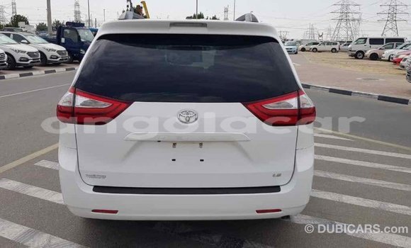 Comprar Importar Toyota Sienna Branco Carro em Import - Dubai em Bengo Province Comprar Importar Toyota Sienna Branco Carro em Import - Dubai em Bengo Province