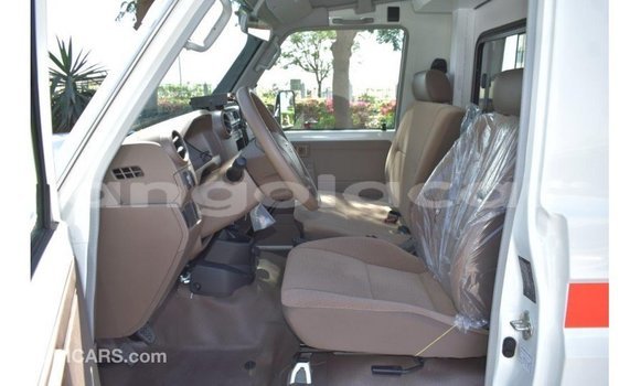 Buy Import Toyota Land Cruiser White Car in Import - Dubai in Bengo Province Buy Import Toyota Land Cruiser White Car in Import - Dubai in Bengo Province