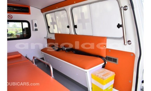 Buy Import Toyota Land Cruiser White Car in Import - Dubai in Bengo Province Buy Import Toyota Land Cruiser White Car in Import - Dubai in Bengo Province