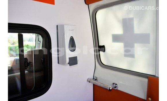 Buy Import Toyota Land Cruiser White Car in Import - Dubai in Bengo Province Buy Import Toyota Land Cruiser White Car in Import - Dubai in Bengo Province