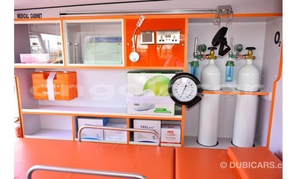 Buy Import Toyota Land Cruiser White Car in Import - Dubai in Bengo Province Buy Import Toyota Land Cruiser White Car in Import - Dubai in Bengo Province