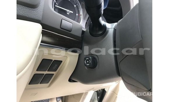 Comprar Importar Toyota Land Cruiser Branco Carro em Import - Dubai em Bengo Province Comprar Importar Toyota Land Cruiser Branco Carro em Import - Dubai em Bengo Province