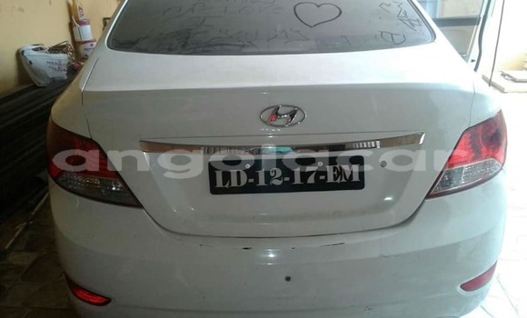 Acheter Occasion Voiture Hyundai Accent Blanc à Luanda, Province de Luanda Acheter Occasion Voiture Hyundai Accent Blanc à Luanda, Province de Luanda