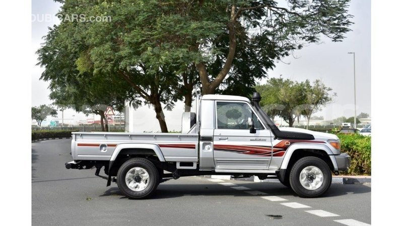 Big with watermark toyota land cruiser bengo province import dubai 7706