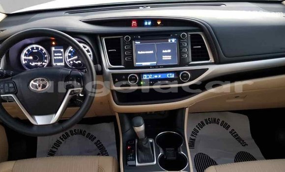 Comprar Importar Toyota Highlander Branco Carro em Import - Dubai em Bengo Province Comprar Importar Toyota Highlander Branco Carro em Import - Dubai em Bengo Province