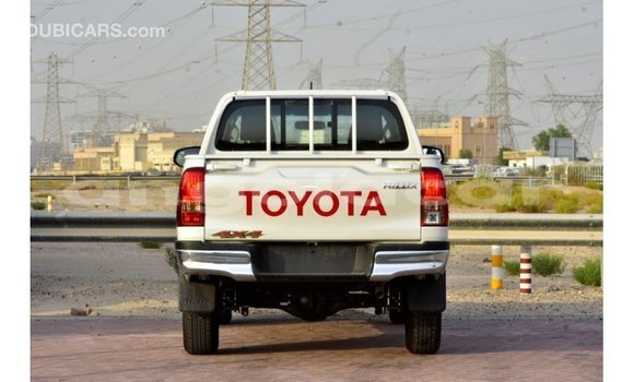 Buy Import Toyota Hilux White Car in Import - Dubai in Bengo Province Buy Import Toyota Hilux White Car in Import - Dubai in Bengo Province