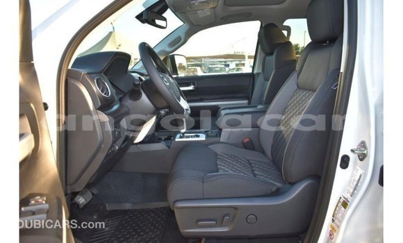 Buy Import Toyota Tundra White Car in Import - Dubai in Bengo Province Buy Import Toyota Tundra White Car in Import - Dubai in Bengo Province