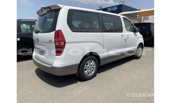 Comprar Importar Hyundai Accent Branco Carro em Import - Dubai em Bengo Province Comprar Importar Hyundai Accent Branco Carro em Import - Dubai em Bengo Province