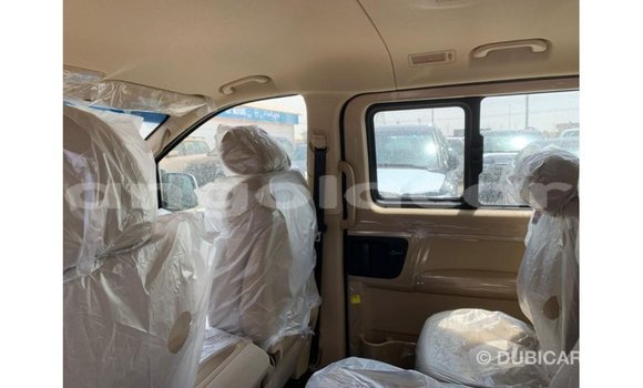 Comprar Importar Hyundai Accent Branco Carro em Import - Dubai em Bengo Province Comprar Importar Hyundai Accent Branco Carro em Import - Dubai em Bengo Province