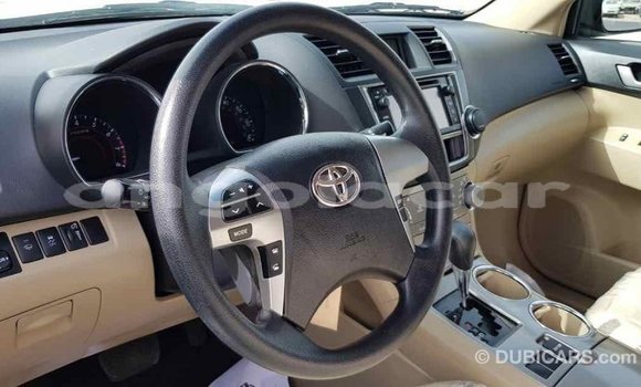 Comprar Importar Toyota Highlander Preto Carro em Import - Dubai em Bengo Province Comprar Importar Toyota Highlander Preto Carro em Import - Dubai em Bengo Province
