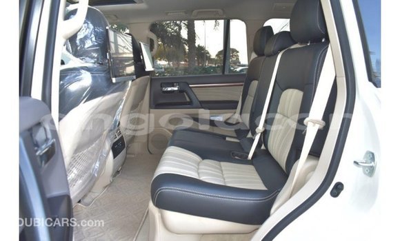 Buy Import Toyota Land Cruiser White Car in Import - Dubai in Bengo Province Buy Import Toyota Land Cruiser White Car in Import - Dubai in Bengo Province