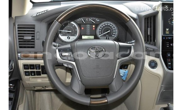 Buy Import Toyota Land Cruiser White Car in Import - Dubai in Bengo Province Buy Import Toyota Land Cruiser White Car in Import - Dubai in Bengo Province