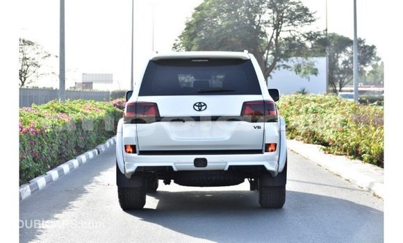 Buy Import Toyota Land Cruiser White Car in Import - Dubai in Bengo Province Buy Import Toyota Land Cruiser White Car in Import - Dubai in Bengo Province