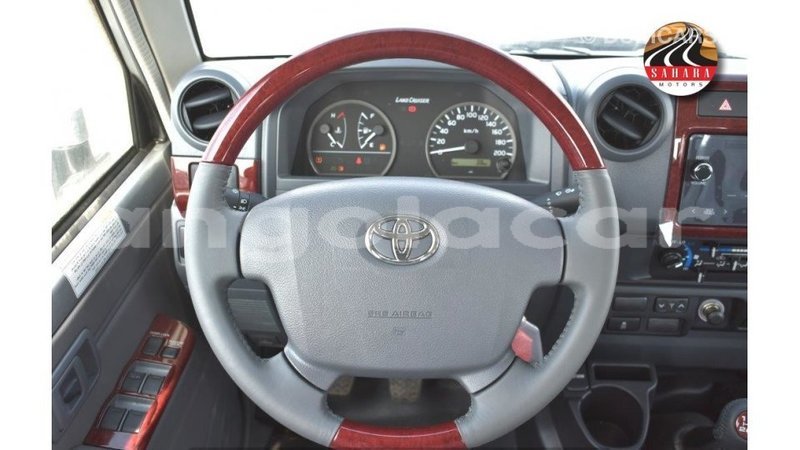 Big with watermark toyota land cruiser bengo province import dubai 7722