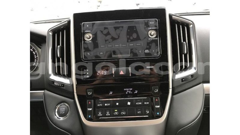 Big with watermark toyota land cruiser bengo province import dubai 7725