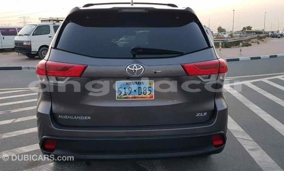 Comprar Importar Toyota Highlander Outro Carro em Import - Dubai em Bengo Province Comprar Importar Toyota Highlander Outro Carro em Import - Dubai em Bengo Province