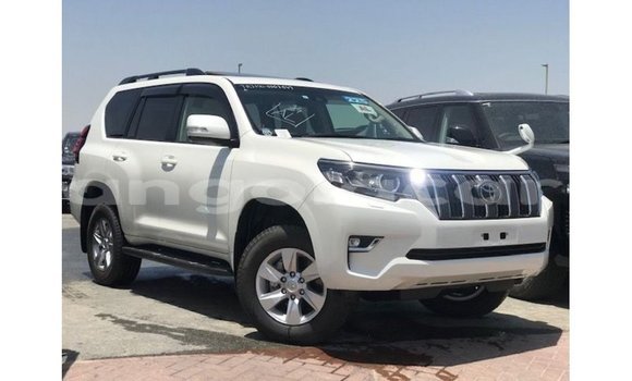 Comprar Importar Toyota Prado Branco Carro em Import - Dubai em Bengo Province Comprar Importar Toyota Prado Branco Carro em Import - Dubai em Bengo Province