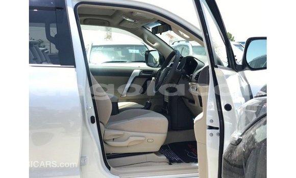 Comprar Importar Toyota Prado Branco Carro em Import - Dubai em Bengo Province Comprar Importar Toyota Prado Branco Carro em Import - Dubai em Bengo Province