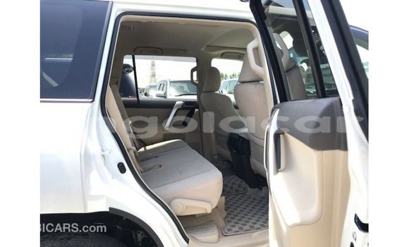 Comprar Importar Toyota Prado Branco Carro em Import - Dubai em Bengo Province Comprar Importar Toyota Prado Branco Carro em Import - Dubai em Bengo Province