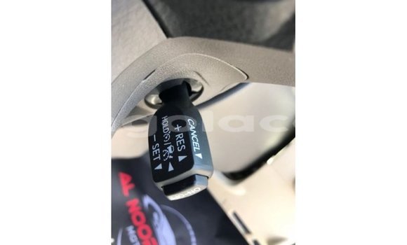 Comprar Importar Toyota Prado Branco Carro em Import - Dubai em Bengo Province Comprar Importar Toyota Prado Branco Carro em Import - Dubai em Bengo Province