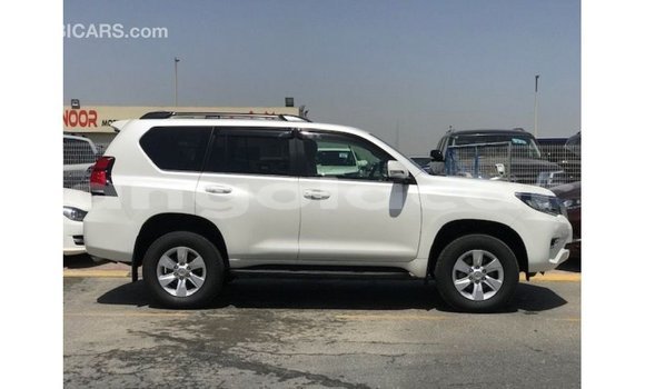 Comprar Importar Toyota Prado Branco Carro em Import - Dubai em Bengo Province Comprar Importar Toyota Prado Branco Carro em Import - Dubai em Bengo Province