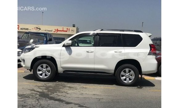 Comprar Importar Toyota Prado Branco Carro em Import - Dubai em Bengo Province Comprar Importar Toyota Prado Branco Carro em Import - Dubai em Bengo Province