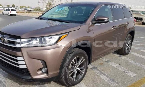 Comprar Importar Toyota Highlander Marrom Carro em Import - Dubai em Bengo Province Comprar Importar Toyota Highlander Marrom Carro em Import - Dubai em Bengo Province