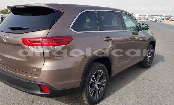 Comprar Importar Toyota Highlander Marrom Carro em Import - Dubai em Bengo Province Comprar Importar Toyota Highlander Marrom Carro em Import - Dubai em Bengo Province