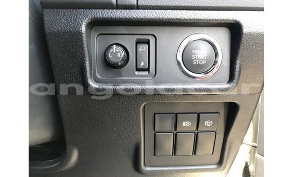 Comprar Importar Toyota Prado Branco Carro em Import - Dubai em Bengo Province Comprar Importar Toyota Prado Branco Carro em Import - Dubai em Bengo Province
