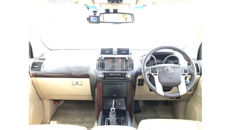 Big with watermark toyota prado bengo province import dubai 7740