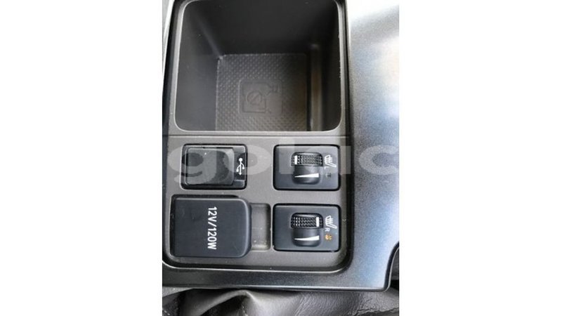 Big with watermark toyota prado bengo province import dubai 7740