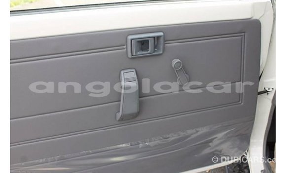 Comprar Importar Toyota Land Cruiser Branco Carro em Import - Dubai em Bengo Province Comprar Importar Toyota Land Cruiser Branco Carro em Import - Dubai em Bengo Province