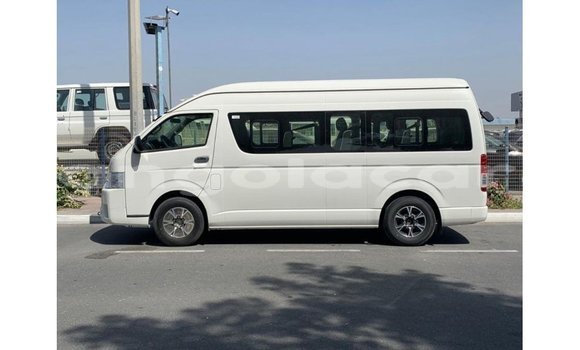 Acheter Import Voiture Toyota Hiace Blanc à Import - Dubai, Province de Bengo Acheter Import Voiture Toyota Hiace Blanc à Import - Dubai, Province de Bengo