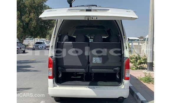 Acheter Import Voiture Toyota Hiace Blanc à Import - Dubai, Province de Bengo Acheter Import Voiture Toyota Hiace Blanc à Import - Dubai, Province de Bengo