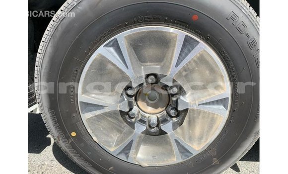 Acheter Import Voiture Toyota Hiace Blanc à Import - Dubai, Province de Bengo Acheter Import Voiture Toyota Hiace Blanc à Import - Dubai, Province de Bengo