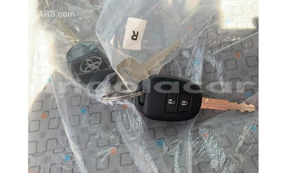 Acheter Import Voiture Toyota Hiace Blanc à Import - Dubai, Province de Bengo Acheter Import Voiture Toyota Hiace Blanc à Import - Dubai, Province de Bengo